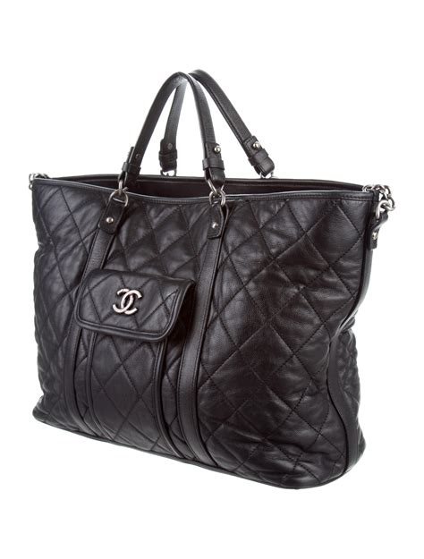 chanel petite shopping tote dimensions|large zipped shopping bag Chanel.